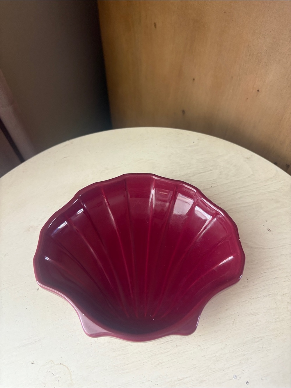 Pfaltzgraff Shell Soap/Trinket Dish Maroon U.S.A. Made